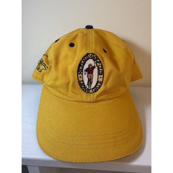 Jack Nicklaus Play Yellow Jack Nicklaus Golf Club Lion's Gate Cap - Picture 1 of 5